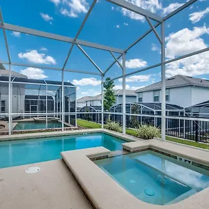 Holiday home Stylish Wprivate Pool&spa, Near Disney