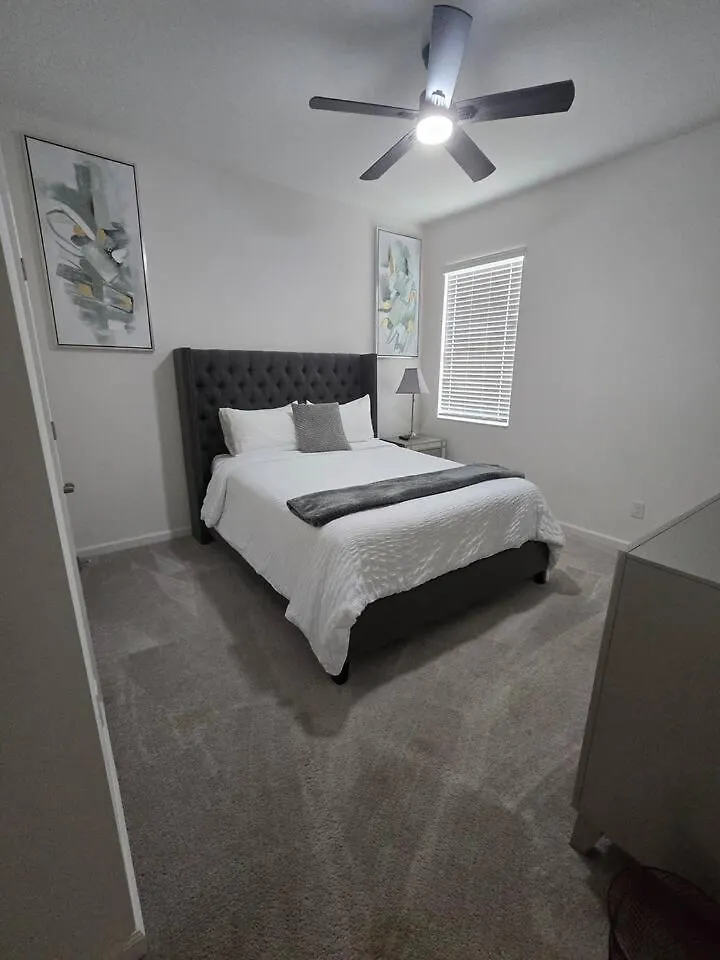Spacious, Modern, Chic And New Davenport Holiday home